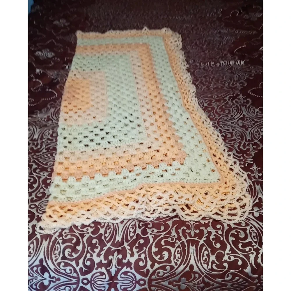 Vtg Handmade Granny Square Blanket‎ Afghan Crochet Knit Throw Blanket 50 x 45